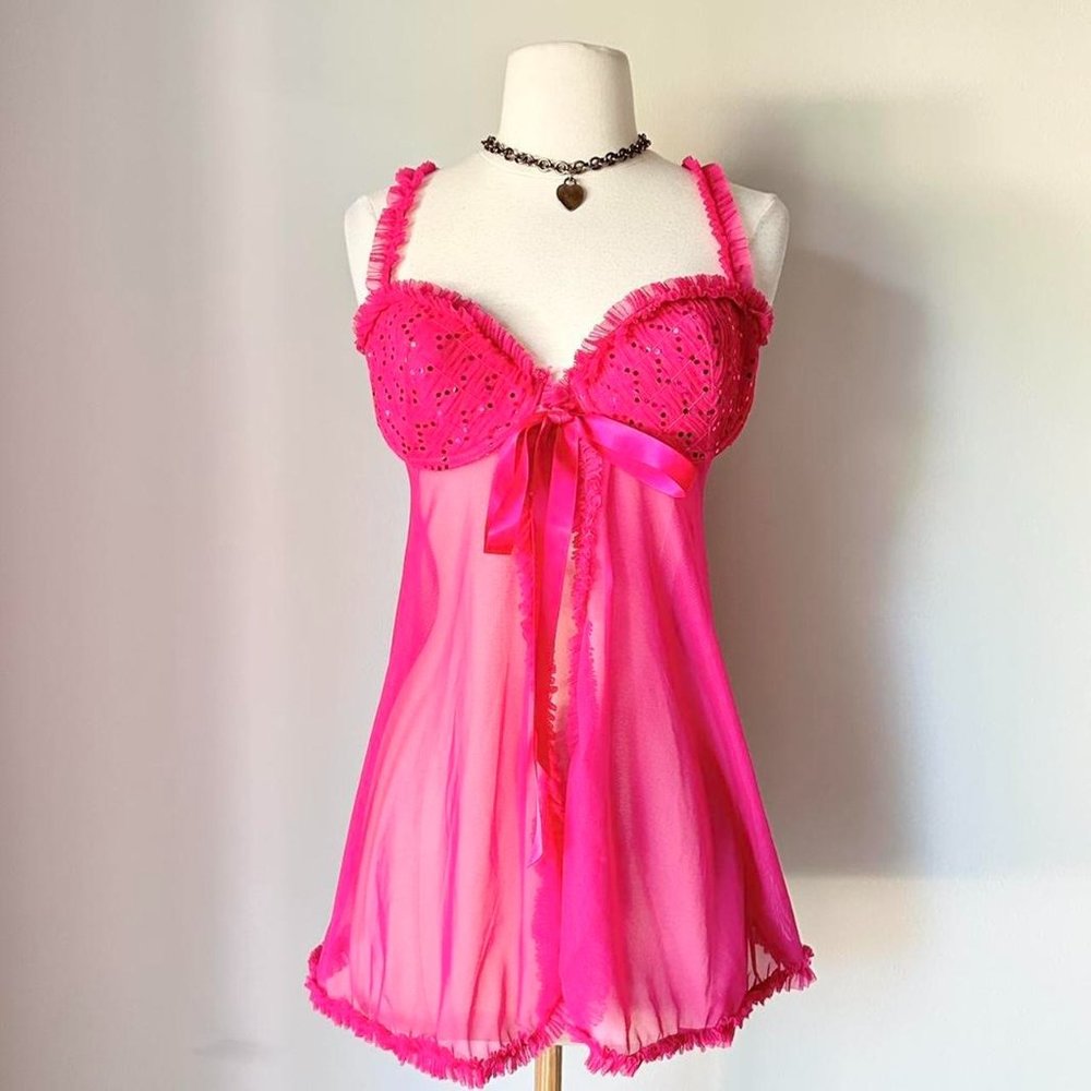 Vintage y2k Victoria’s Secret Sexy Little Things Hot Pink Lace Chemise